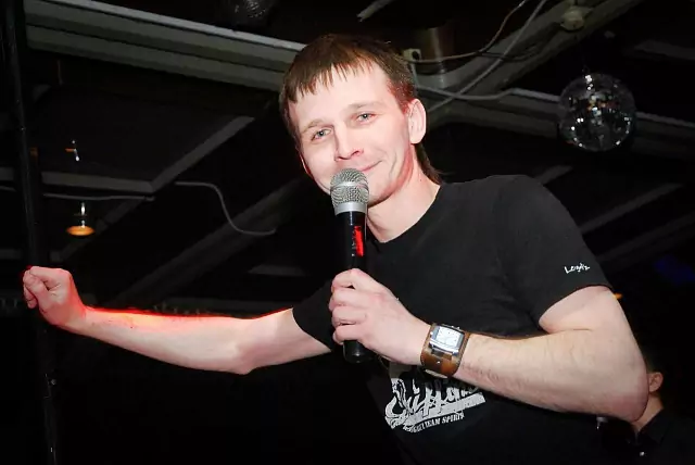 Der Moderator Jewgeni Lukin