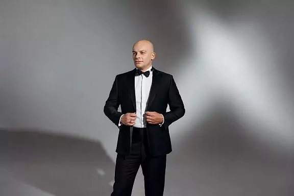Presentador Mijaíl Nikolenko