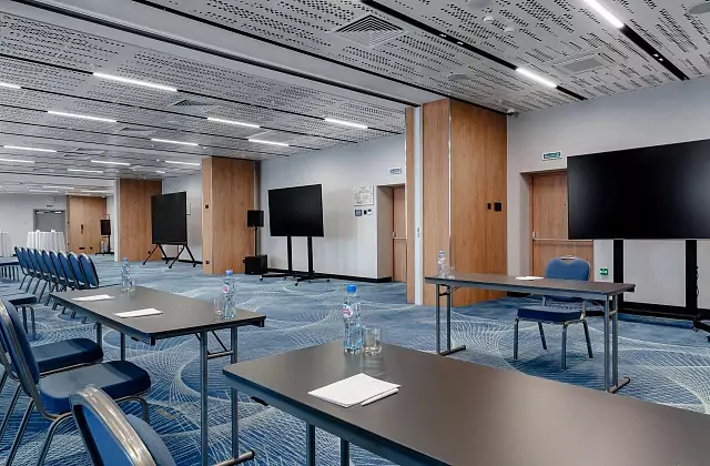Cosmos Omsk Hotel — Sputnik Hall