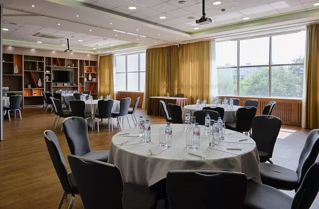 Holiday Inn Moscow Sokolniki — Neglinka-Pokrovka Hall