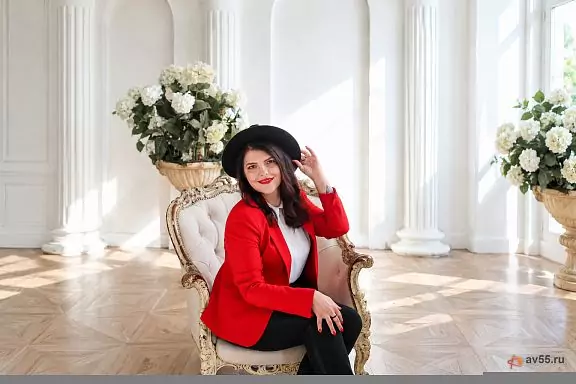 Presentadora Valeria Tikhomirova