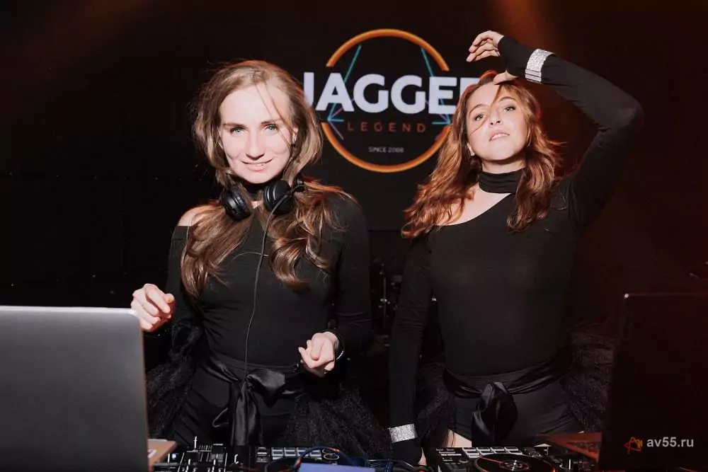DJ ikilisi Olsy & Roxy — fotoğraf 1
