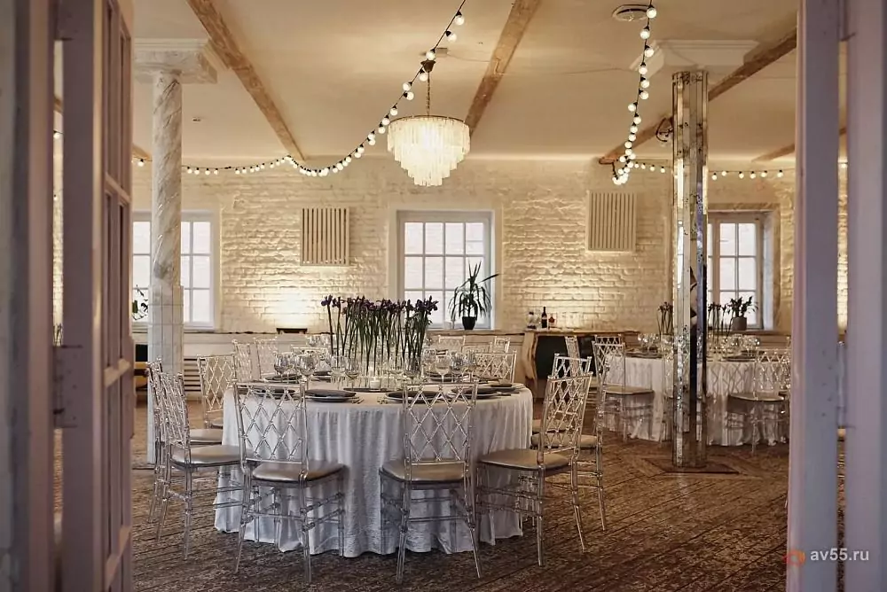 LOFT HALL #3 — Grace — Foto 1