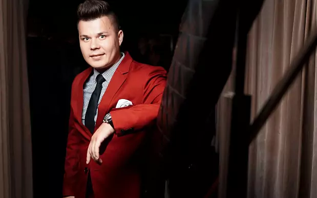 Vocalista Pável Stepánov