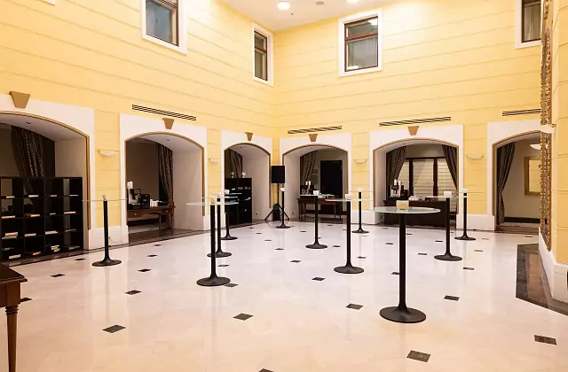Cosmos Selection Nevsky Royal — Salle « Atrium »