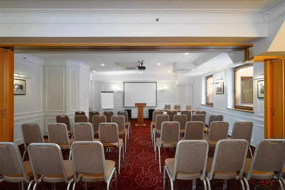 Hôtel «Dostoevsky» — Salle de conférence «Pouchkine» — photo 1