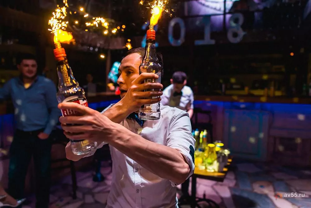 Bar Man Group bartender show — photo 1