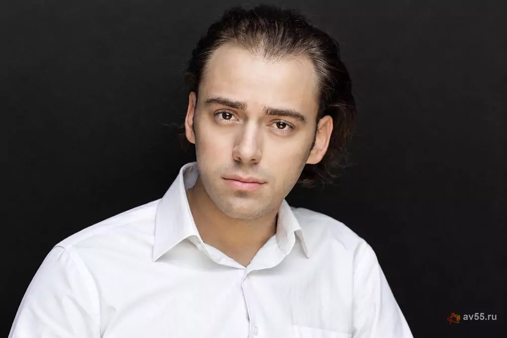 Sänger Edward Tosunidi — Foto 1