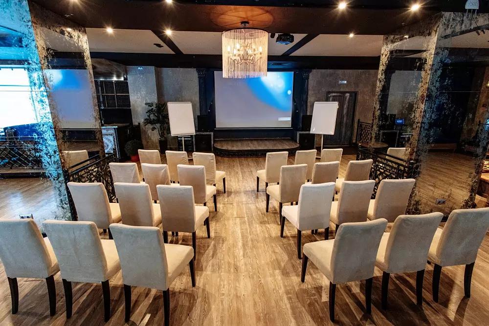 马雅克酒店 — “河流”宴会厅 — 照片 1