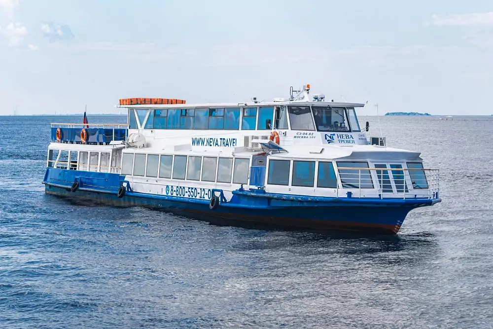 Neva Travel — Schiff «Moskva-101» — Foto 1