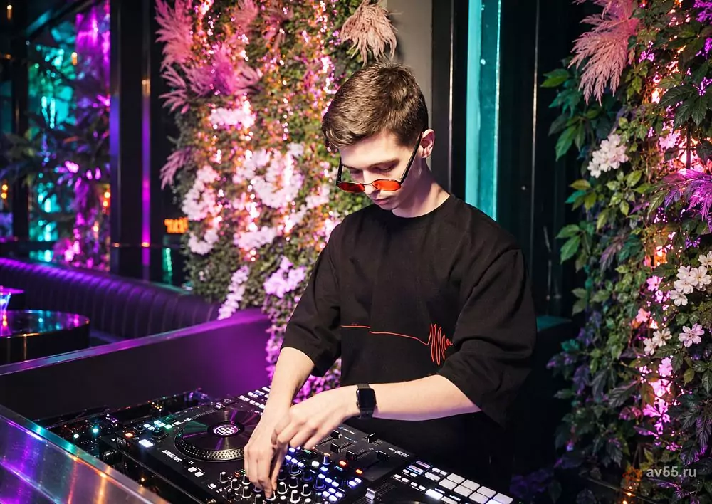 DJ Sergej Kramskoi — Foto 1