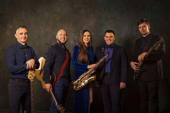 Coverband „ExpressIVe Band“