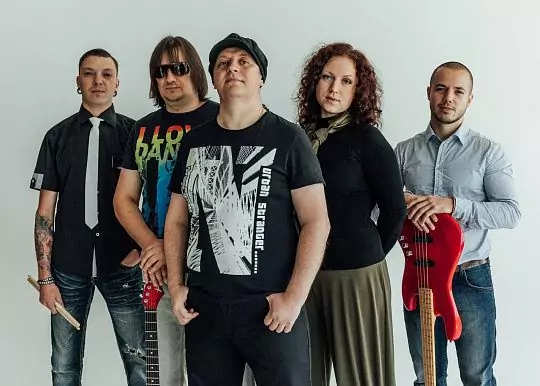 Cover-band Eastern West