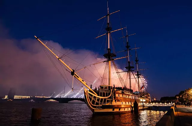 Frigate «Blagodat» — restaurant on the water