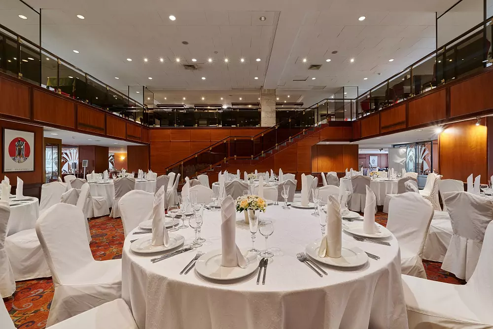 AZIMUT Hotel Aerostar — Restaurant 'Brasserie Erte' — photo 1