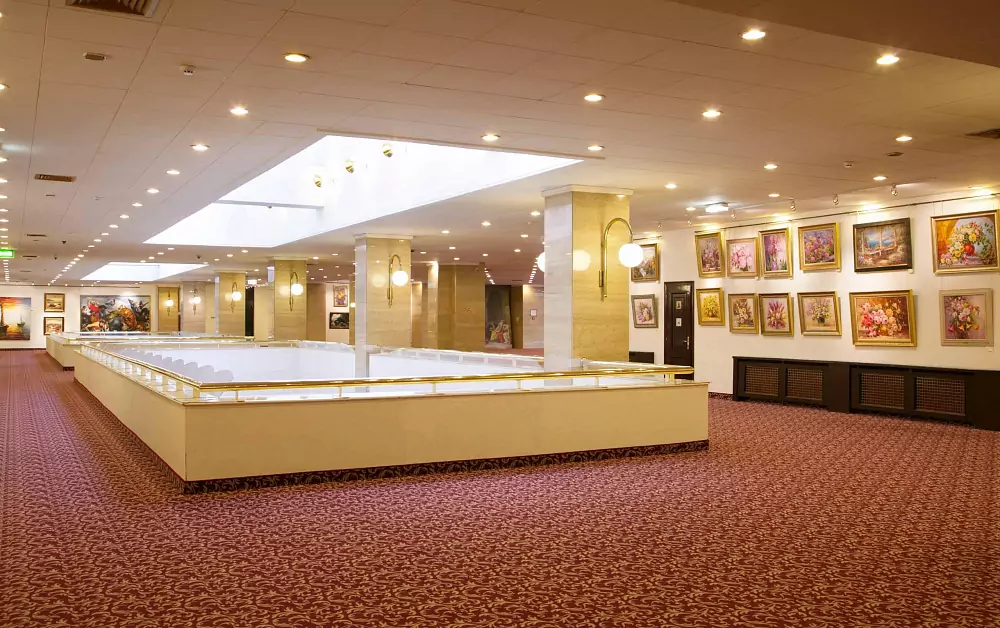 Radisson Slavyanskaya — Galería de Arte — foto 1