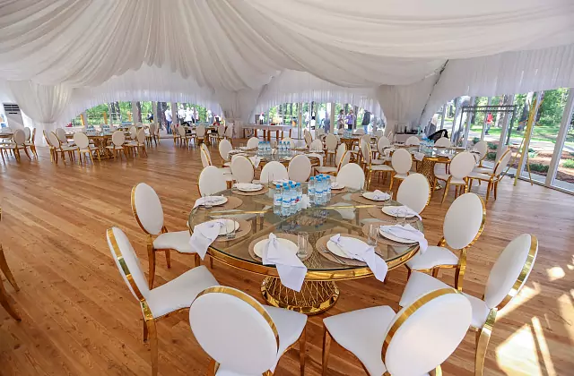 Park Hotel 'Mechta' — tent