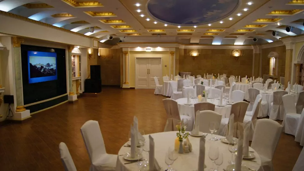 Zolotye Vorota Sibiri — salón «Venetsiya» — foto 1