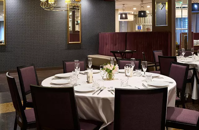 DoubleTree by Hilton — Emerald restaurant
