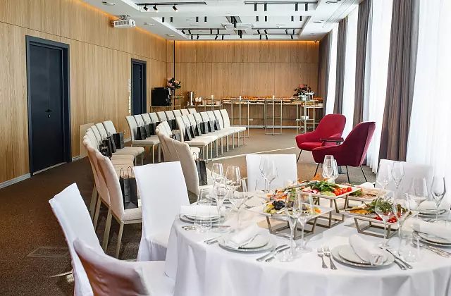 Hôtel 50|60 — Salle de conférence « Venera »