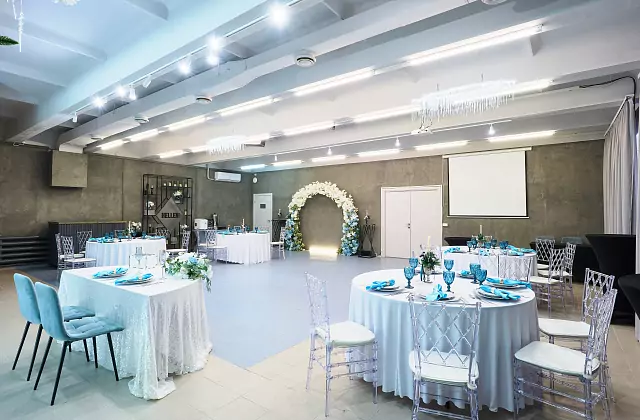Hellen hall — "Loft" hall