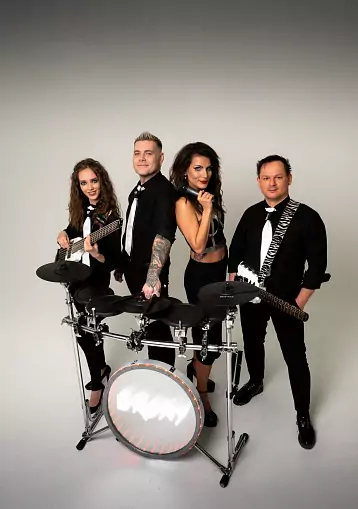 Coverband „E-ROXY“
