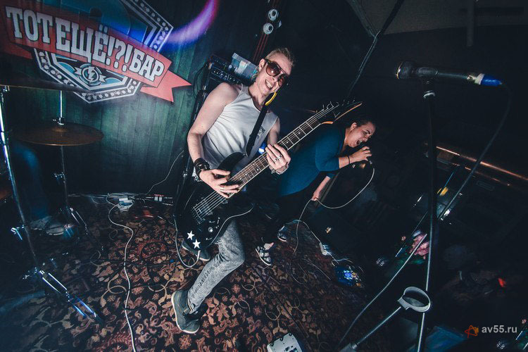 Coverband "BARBIESIZE" – Foto 1