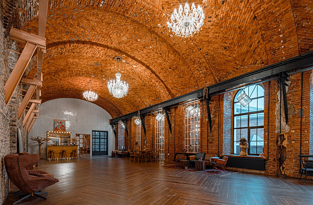 LOFT HALL #7 — De la Mothe Hall