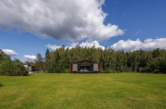 LOFT HALL THE BIRCH — The Field