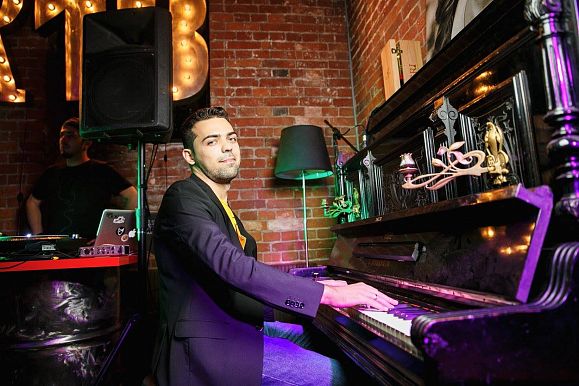 Pianista Viktor Tkachuk