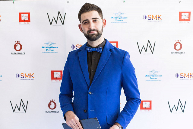 Sunucu Oleg Volynskiy