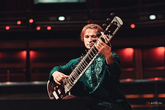 Sitarist Stepan Khristanov